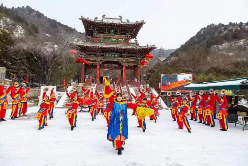 山西太原：小年納福瑞  太山重相約