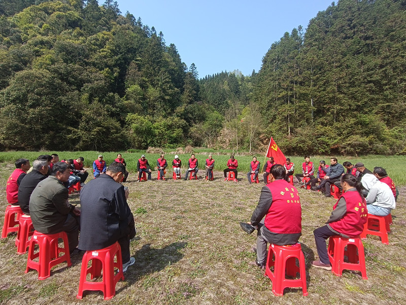 皖黟縣漁亭鎮：面對面「拉家常」「板凳會」暖民心