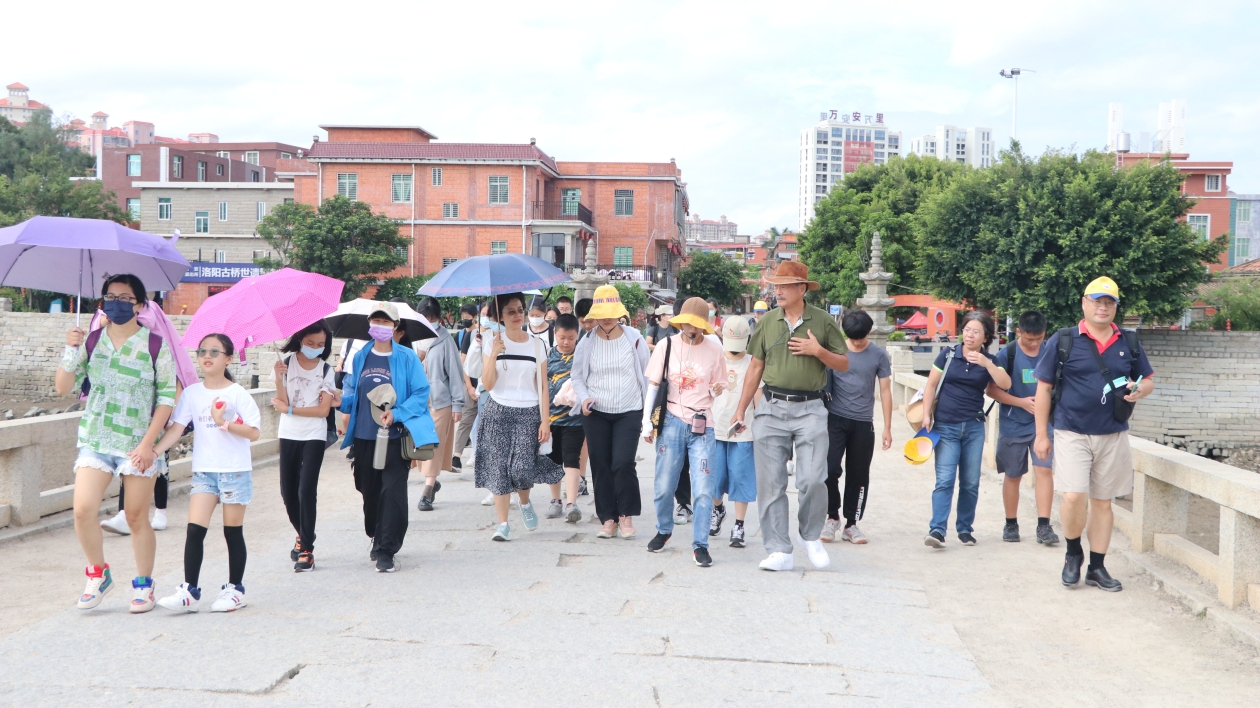 台灣學子在泉參觀交流 感受世遺之城魅力