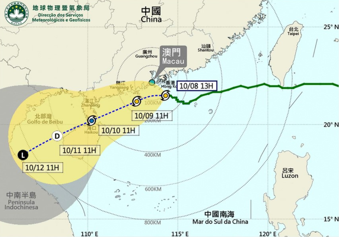 澳門下午4時30分改發8號風球