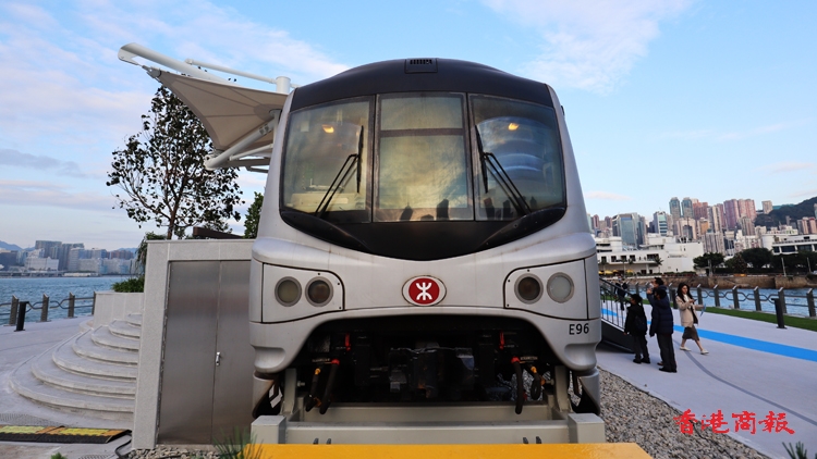 圖集 | 港鐵烏蠅頭列車退役不認老 灣仔海濱展出煥發第二生命