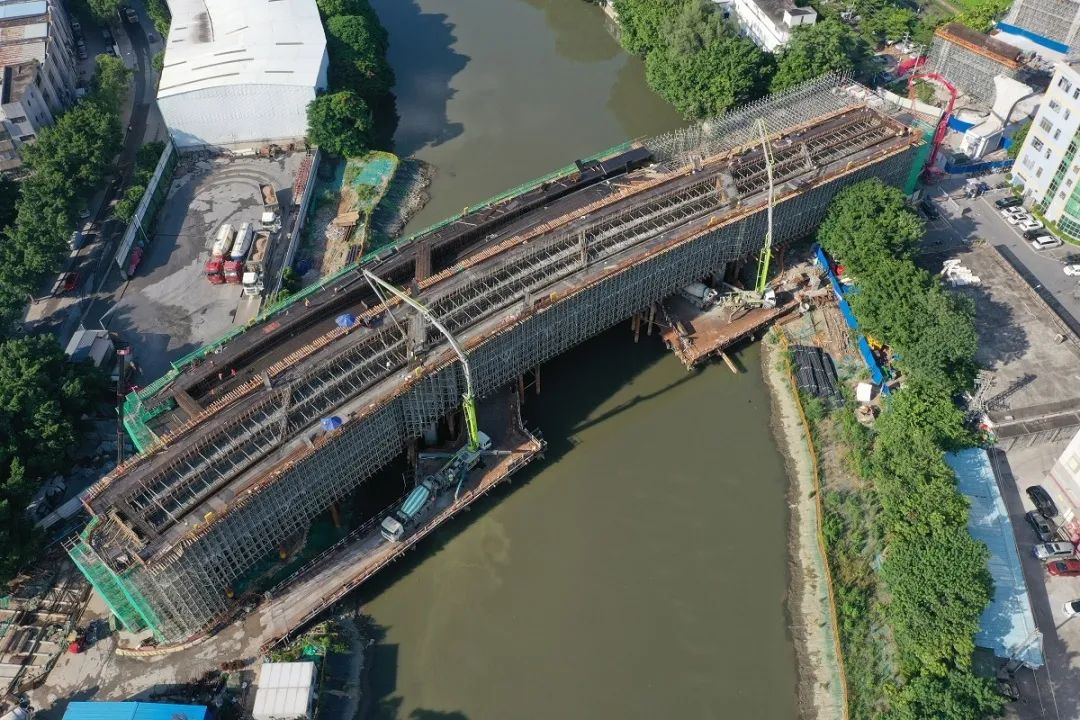 廣州白雲站配套道路橋樑主體全面完工