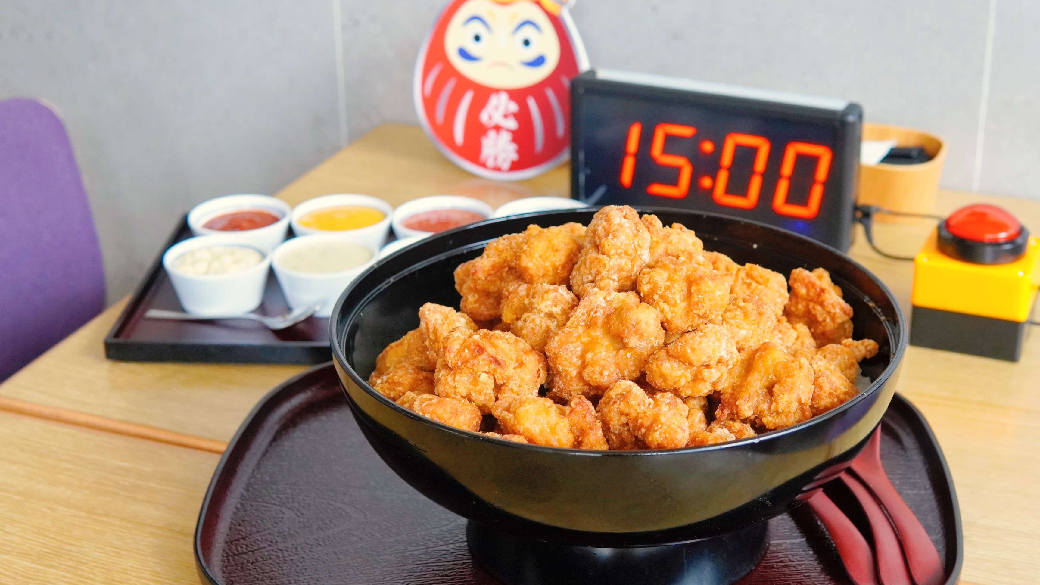 【美食】3KG重量級唐揚雞丼 大胃王挑戰免費享用