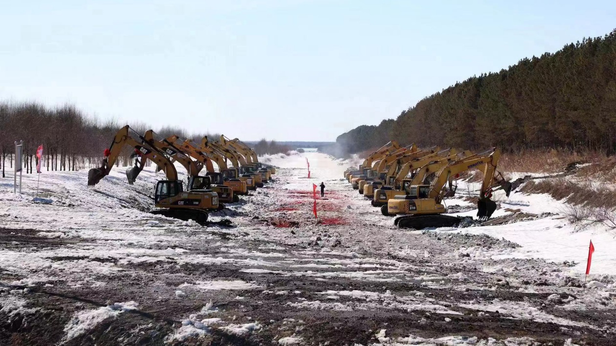 北大荒集團建三江分公司增發國債項目暨濃鴨河澇區工程全線開工