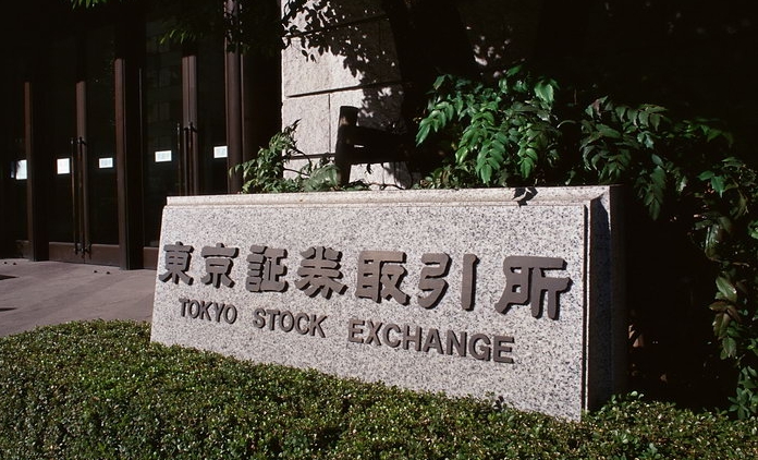 日圓匯率在關鍵點位膠着 東京股市明顯下跌