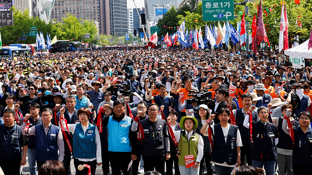 多國工人五一勞動節上街示威 爭取提高勞工權益