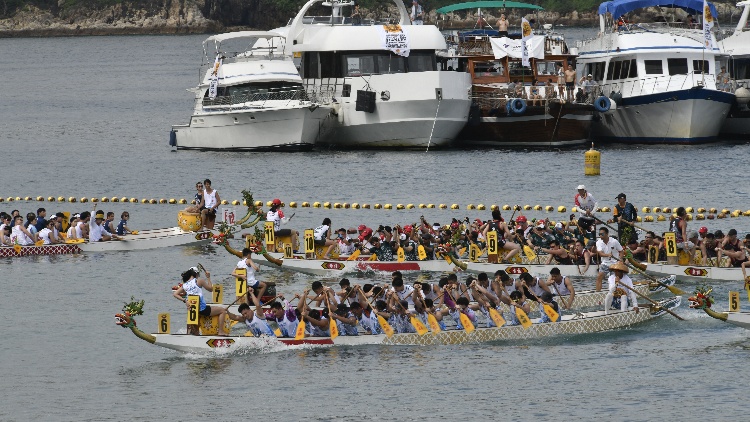 赤柱國際龍舟錦標賽人頭湧湧 參賽者市民倡加強宣傳吸引更多遊客