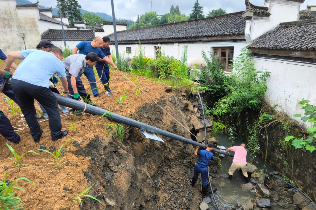 皖黃山市: 迎戰「暴力梅」 上下同心保安瀾