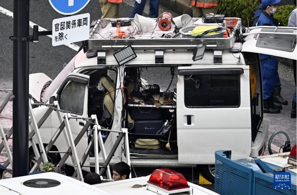 日本一男子向自民党總部投擲燃燒物並開車衝撞首相官邸 